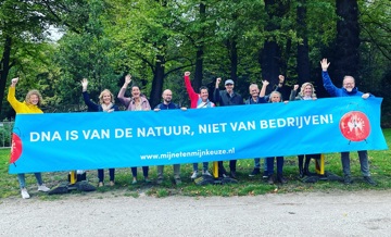 Petitie tegen GMO aangeboden aan Tweede kamer