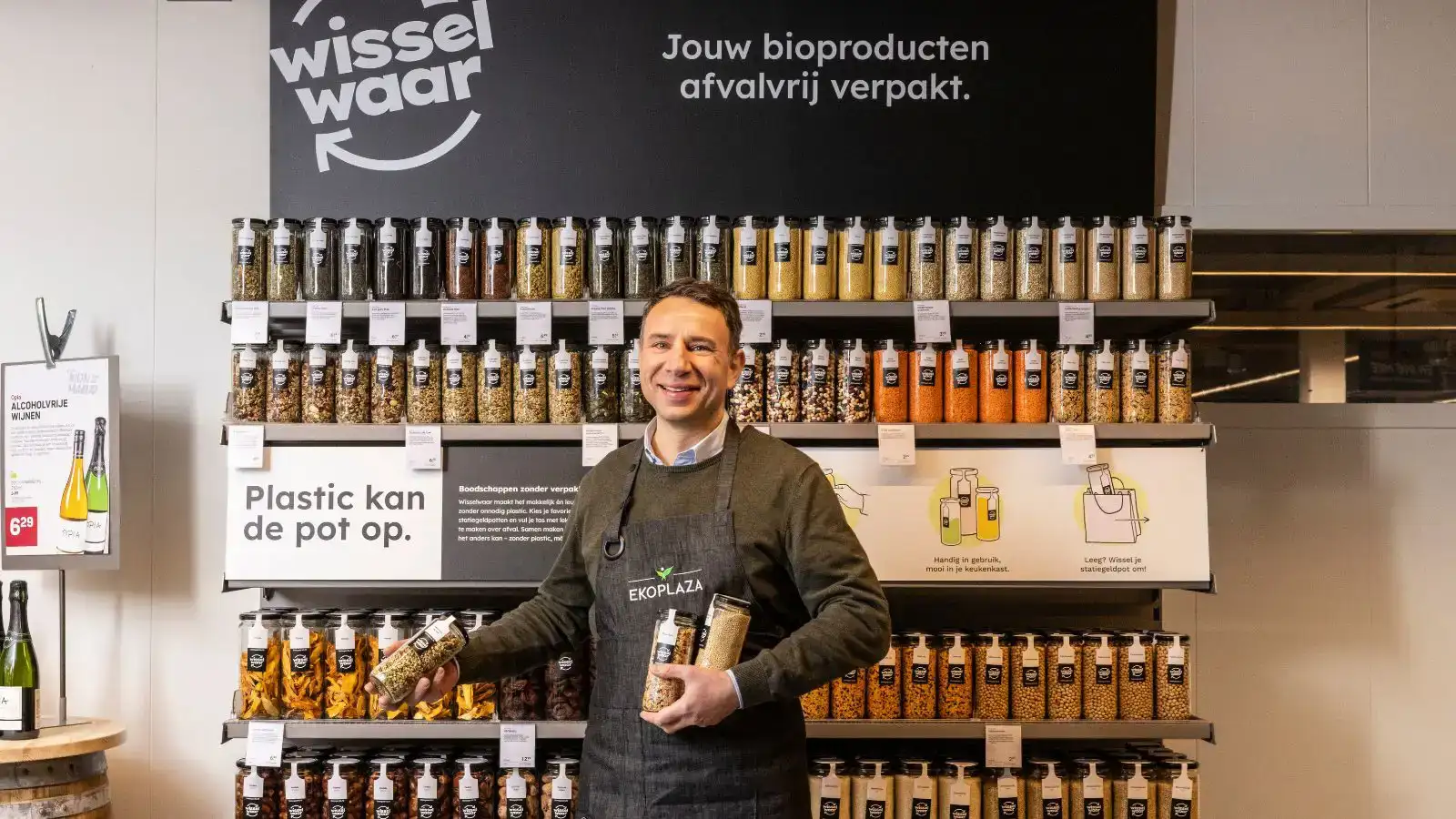 Uniek Wisselwaar-schap in vernieuwde winkel in Enschede