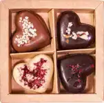 Kleine chocoladeharten noten fruit mixdoos