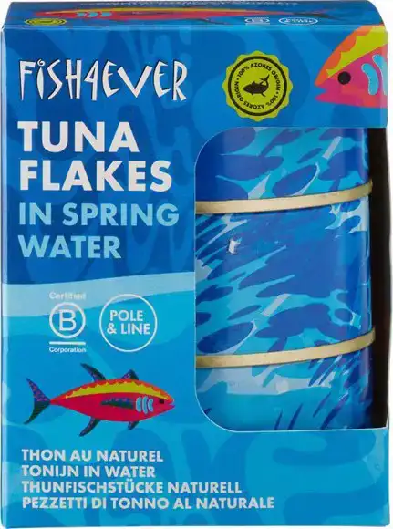 Tonijnstukken in water